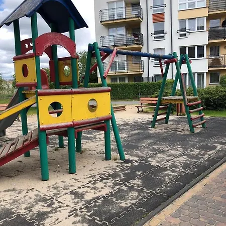 Cozy Close To & Airport *