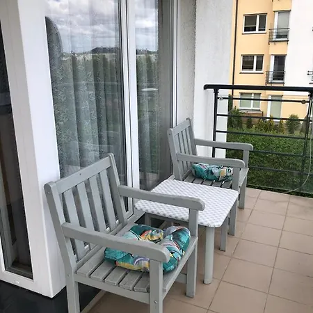 Cozy Close To & Airport Apartament *