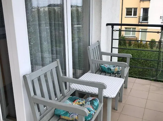 Cozy Close To & Airport 公寓 *