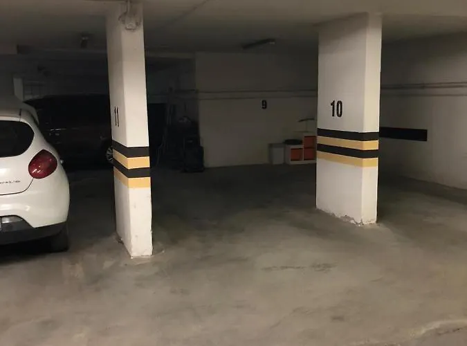 Cozy Close To & Airport * 格但斯克